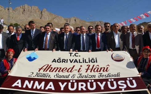 Walîtiya Agirî Ehmedê Xanî bi grûba muzikî ya Tirkî Kolpa bibîr tîne