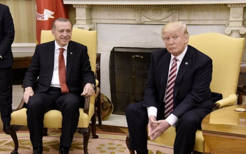 Pişt perdeya civîna Trump û Erdogan; Gelo çi qewimî?