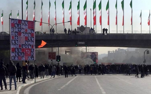 Amnesty: Li Rojhilatê Kurdistanê 50 û li Îranê bi giştî 143 xwepêşander hatine kuştin