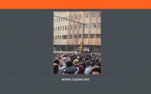 Elî Sîstanî darvekirina ciwanekê ji aliyê xwepêşanderan ve şermezar kir