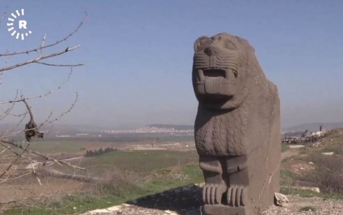 Çekdarên ser bi Tirkiyê ve peykerê Şêrê Efrînê dizîn