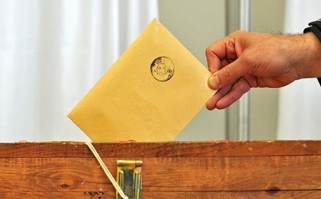 Li Norşîna Bedlîsê hilbijartin di bin tedbîrên tund de dest pêkir