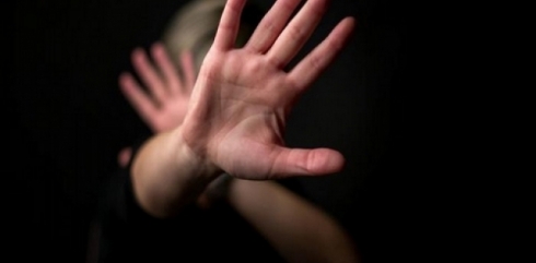 Li Sine keçekê dawî bi jiyana xwe anî!