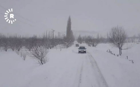 Berfê li Bakur û Rojhilatê Kurdistanê jiyan rawestand