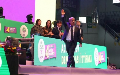 HDPê bang li hikûmetê kir: Yan Dolmabahçe yan rêkevtineke nû