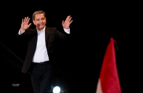 Ednan Kerîm alîkariya kesên bi peceşêrê ketine dike