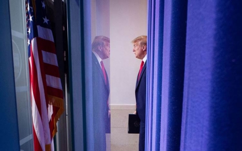 Trump ji ber koronayê gef li WHO xwar