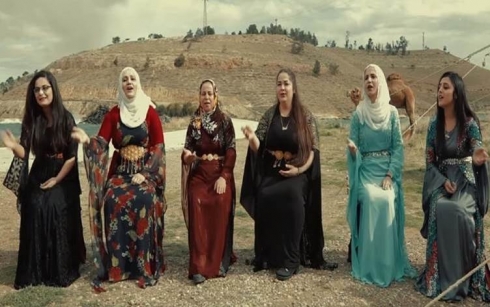 Hunermendên Rojava klîpek bi zimanên Kurdî û Erebî belav kirin