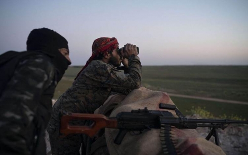 HSDê êrîşî bazgehên ser çemê Feratê kir