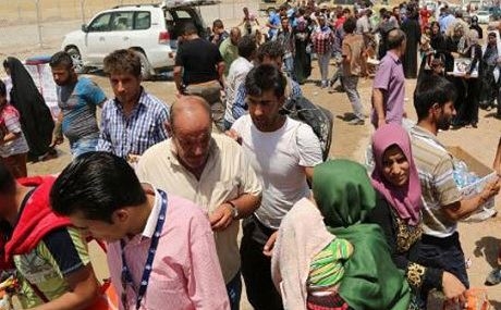 Turkmanên Tileferê ji tirsa DAIŞ û balafirên Iraqê direvin Şingalê