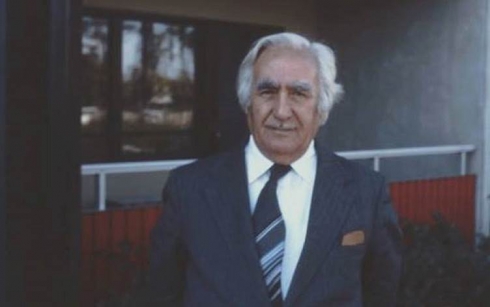 Cegerxwîn di berhemên xwe de nijadperestiyê şermezar dike