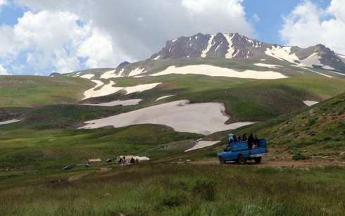 Îranê meşa Kurdan a sibê bo çiyayê Bozê Sîna qedexe kir