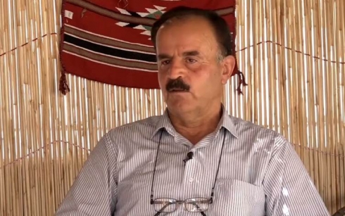 Nivîskarê ji Efrînê Merwan Berekat 32 sal e xizmeta pirtûkxaneya Kurdî dike