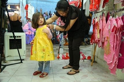 Jinên biyanî li Kurdistanê dikanan vedikin