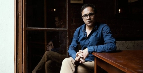 Bakûr – Ji derhênerê kurd Kazim Oz re 15 sal zîndan tê xwastin!