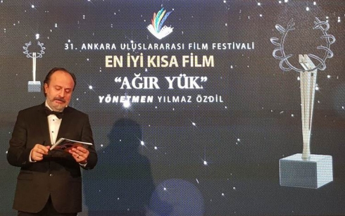 ‘Barê Giran’ li Enqerê hat xelatkirin