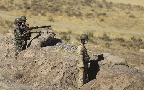 Du serbazên Îranê li sînorê Urmiyê hatin kuştin