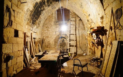 Li Mêrdînê dêra 1700 salî tê firotin