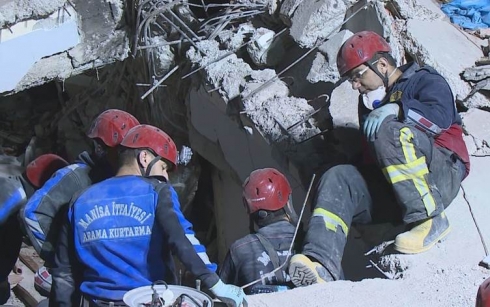 ÎZMÎR - Hejmareke welatiyan di bine kavilan de li benda rizgarkirinê ne
