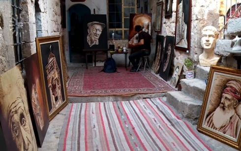 Nîgarkêş Nûrettîn Çakmak bi teknîkeke nû tabloyan çê dike