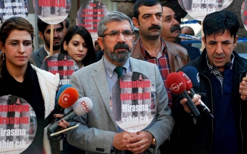 5 sal di ser kuştina Tahîr Elçî re derbas bûn