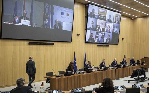 Pompeo û Çavuşoglu di civîna NATOyê de rexneyên dijwar li hev girtin