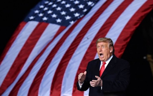 Encûmena Nûneran li ser lêpirsîna Trump dicive