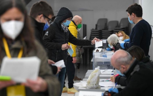 Di hilbijartina Katalonyayê de partiyeke dijî serxwebûnê biser ket