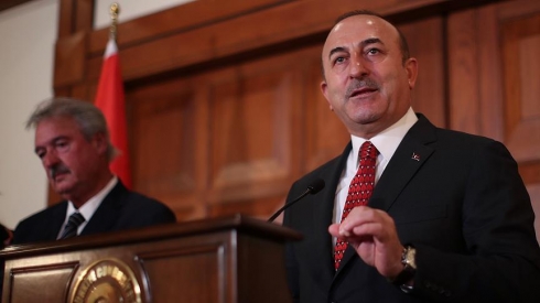 Çavuşoglu, ”Em daxuyanîya Trump rast nabînin. Dive Amerîka rezê nîşane mafe me bide.”