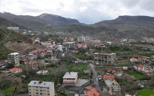 Li Çelê 4 siyasetmedar hatin berdan