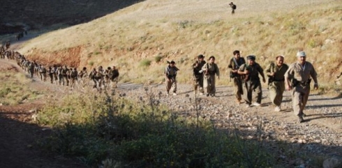 Fermandeyekî PDKÎ: 3 pêşmergeyên dîl ji aliyê pasdaran ve hatine şehîdkirin