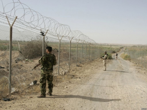 Cendirmeyên Tirkiyê li ser sînorê Rojava ciwanek birîndar kirin