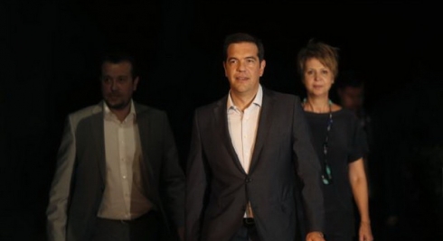 Parlementerên Yunanî dev ji partiya Syriza ber didin