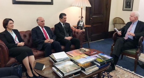 Mesrûr Barzanî û John McCain civiyan