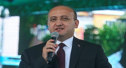 Yalçên Akdogan: Dolmabaxçe di rojeva me de tuneye