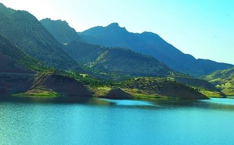 Tûrîstên Brîtanî guh nadin DAIŞê û berê xwe didin Kurdistanê