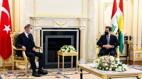 Serokwezîr li gel wezîrê berevanî yê Tirkiyeyê civiya