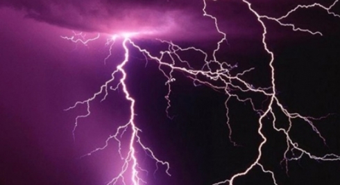 Li Hindîstanê 63 kes ji ber ketina birûskê mirin