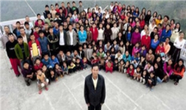 Mêrê Hindistanî 39 Jin 94 Zarok û 33 Neviyên Xwe Hene