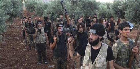 Sûriye – Li Cerablusê çekdarên girêdayî Tirkiyê li hev dan