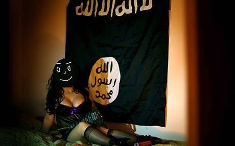  Jineke kurd bi DAIŞê cejna Halloweenê pîroz dike 