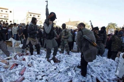 Yasayên DAÎŞ’ê jiyanê li ber mirovan dike dojeh