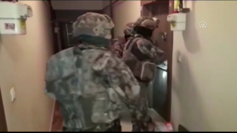 Li Turkîya, biryar a girtin a 210 efeser û leşkeran hat dan dan