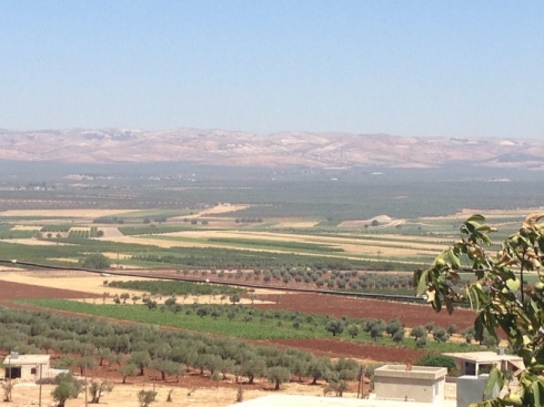 Li Efrînê talan û destdanîna ser xaniyan berdewam e