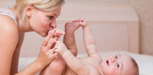 Zarok di ling yan jî di piyê wan de nabe bê maç kirin!