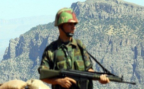 Li ser sînor 3 leşker hatin kuştin