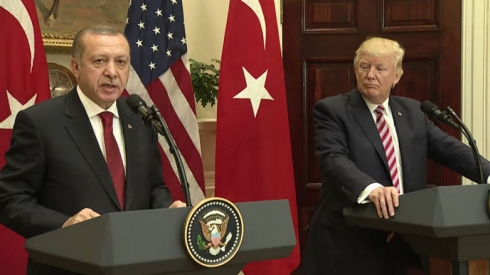 Erdogan bo Trump: Emê bersiva her êrîşeke YPGê bidin