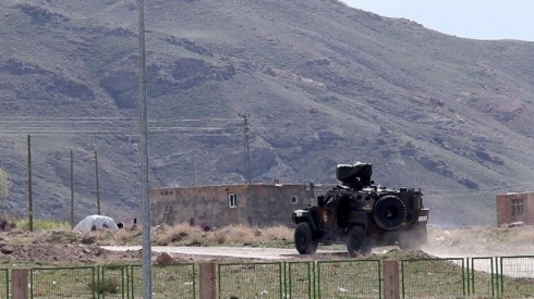 Li ser sînorê Kurdistanê pevçûnên dijwar rû didin; 3 serbazên tirk hatin kuştin