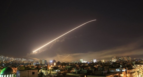 Amerîka, Birîtanya û Frensa êrîşî çend bingehên Rêjîma Esed kir