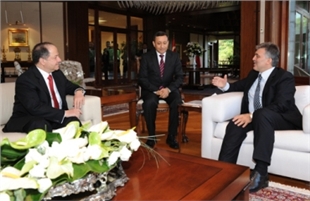 Dê Serokê Herêmê kombûnê bi Ebdullah Gul re saz bike